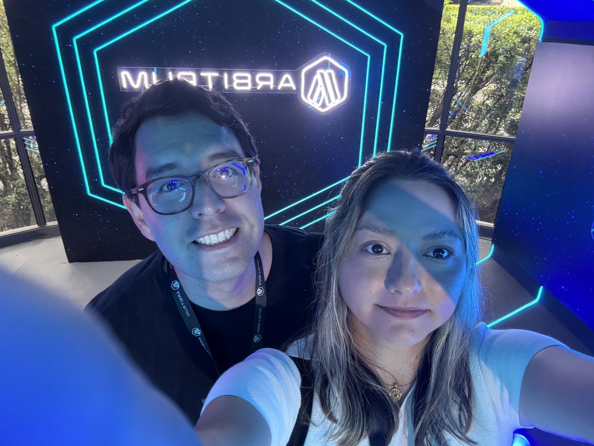 Quiero compartirles que desde el año pasado que me involucre más en el mundo de Ethereum una de las L2 que más me llamó a atención fue <a href="/arbitrum/">Arbitrum</a> 
En noviembre del año pasado tuve la oportunidad de ir a un evento de Arbitrum en Tailandia y este año me aceptaron en el programa de
