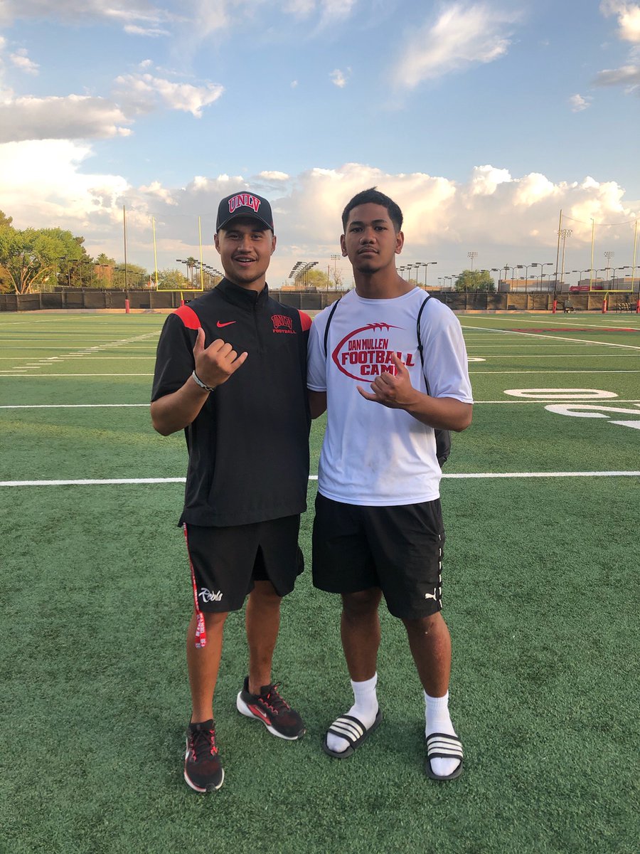 Thank you coach @Bam_Amina for being able to work with me yesterday, and thank you for inviting me to this amazing camp I had a lot of fun and competition I hope to see you guys againbsoon. <a href="/CoachDanMullen/">Dan Mullen</a> <a href="/muraco_lhs/">Rich Muraco</a> <a href="/CoachKaipo/">Kaipo Batoon</a>