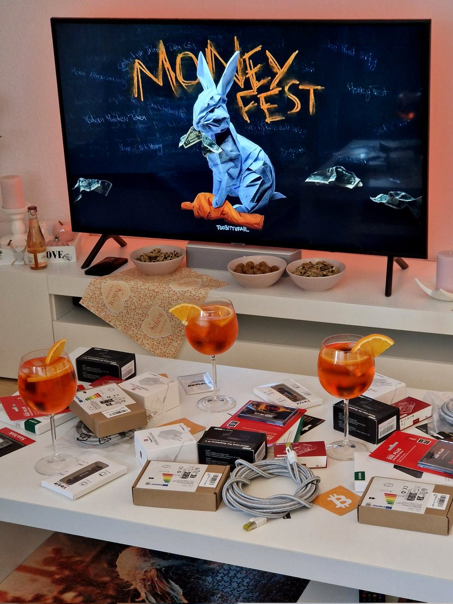 Endlich auf dem Weg zum Noderunner! (Was man halt so über das Pfingst-WE macht 😃)
<a href="/Littlestar8686/">Moni 🚴🏼‍♀️</a>
<a href="/toobittofail/">Too ₿it To Fail</a> <a href="/Pleb_Rap/">PlebRap</a> #Bitcoin