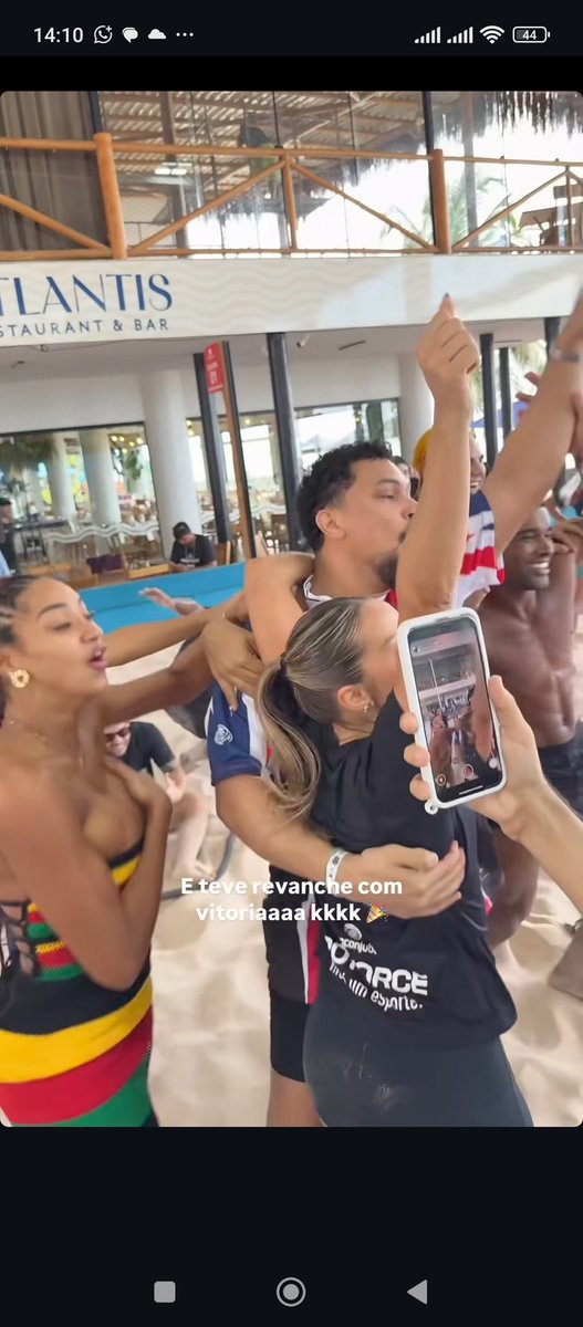 SALVEM A RENATA! 

Pelo amor de Deus. ☢️☢️☢️☢️☢️ #SaoJoaoDaThay