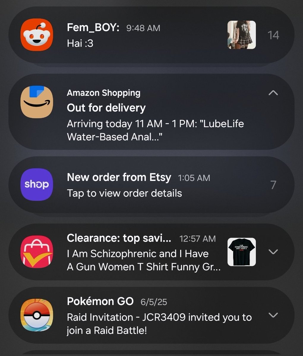 sammynoodlesoup's tweet image. opening my phone first thing when I wake up at 12pm and these r my notifications