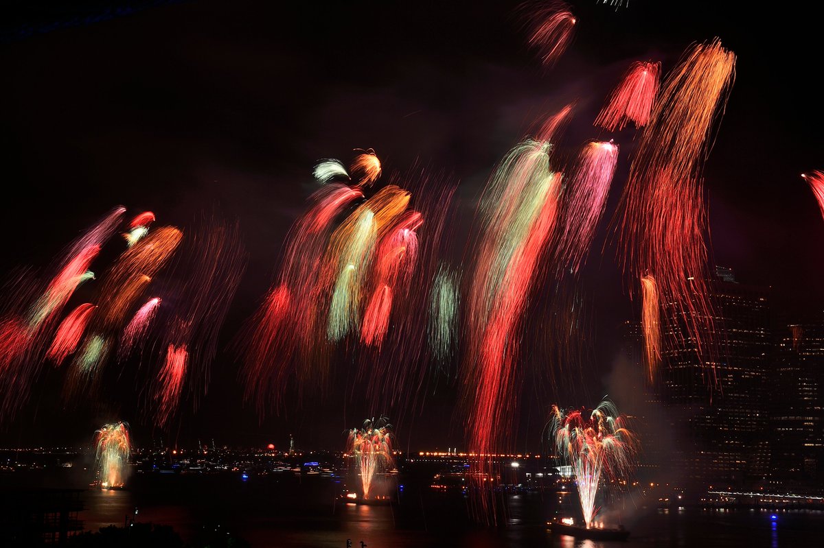 Sorry not sorry Jersey!!!!

The 4th of July fireworks are an NYC exclusive this year.

See you around the Brooklyn Bridge. 😎