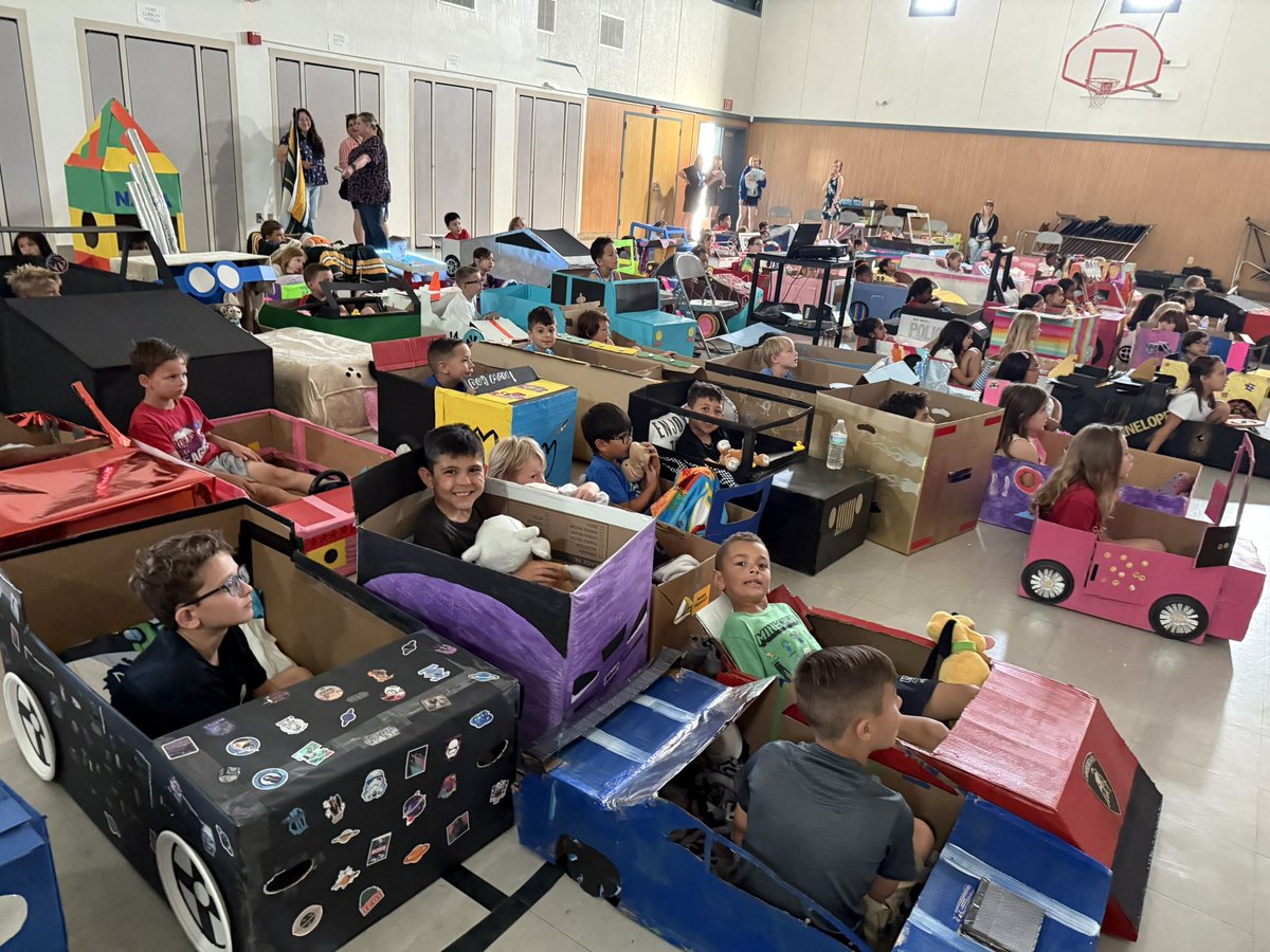 End of the Year fun! Have a great summer, Eagles! ☀️