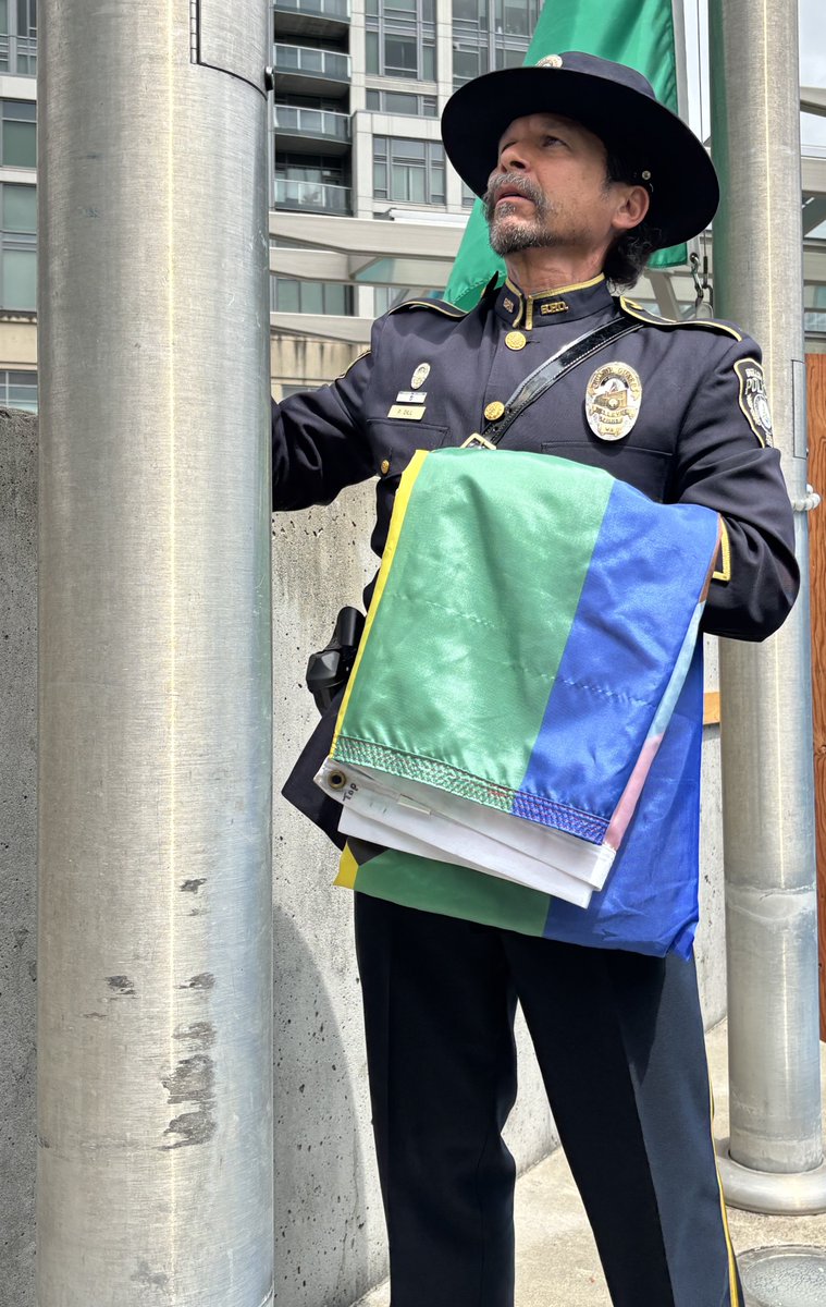 The Bellevue Police Department (WA) tweet media