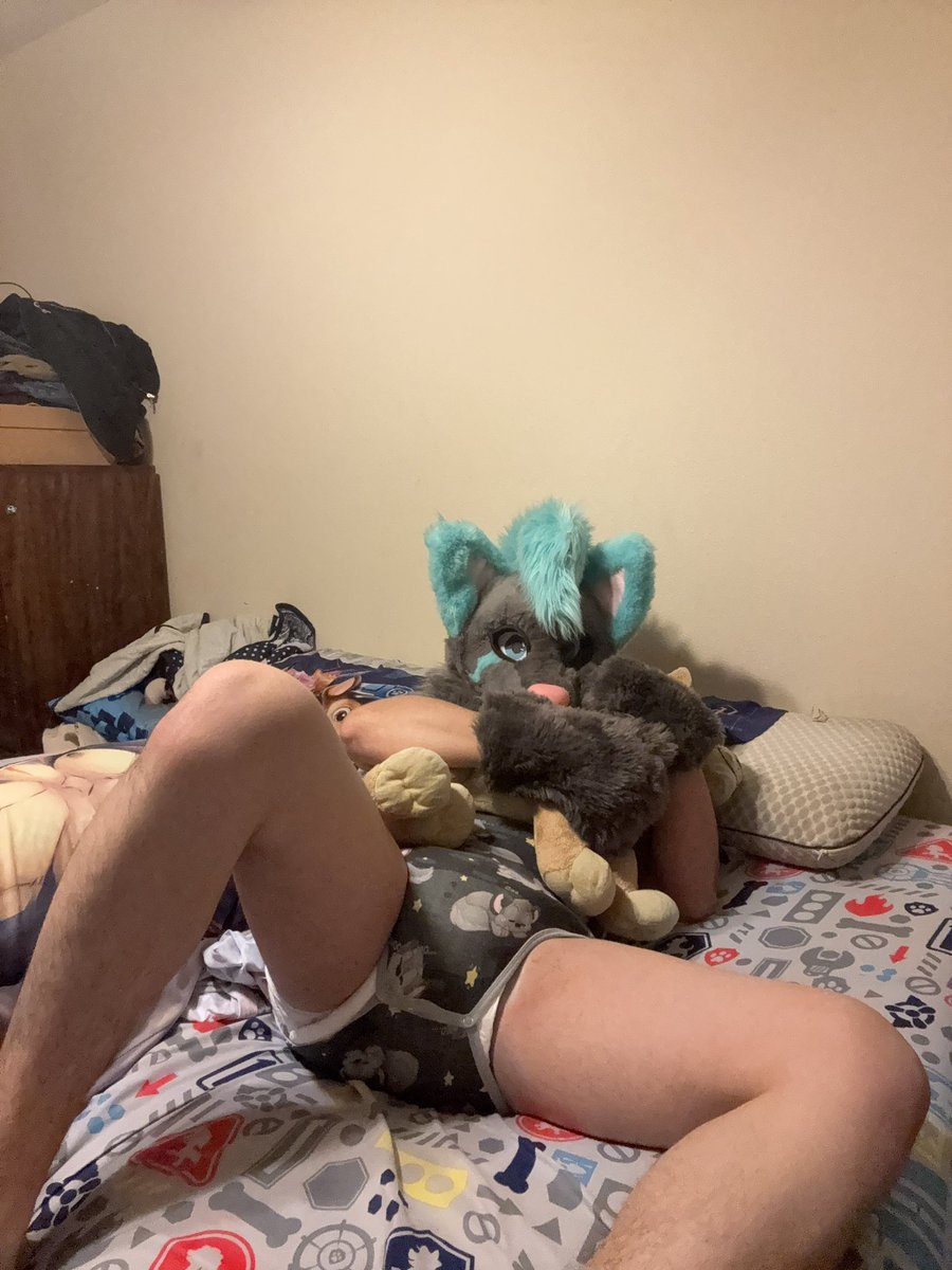 I’m read for Furality on this Big diaper Friday with an Xtreme diaper and 3 boosters