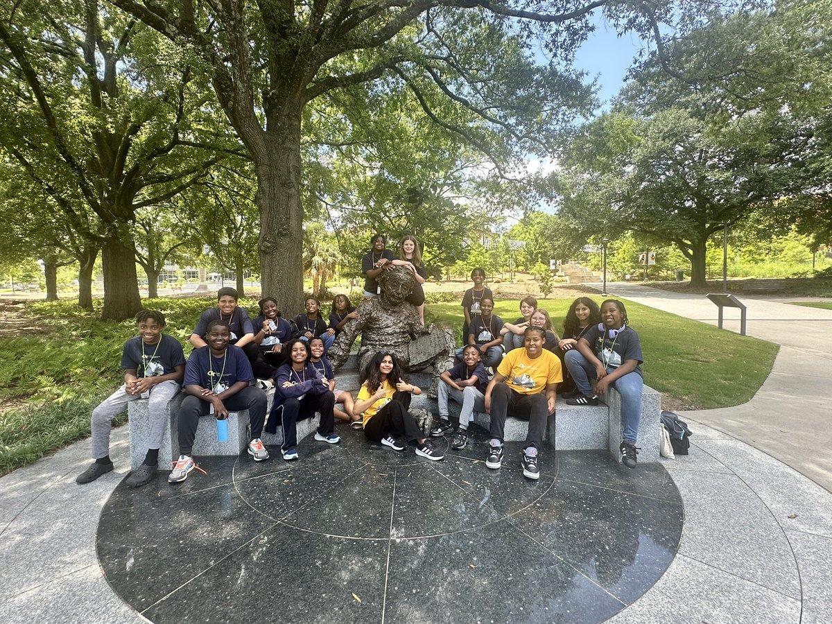 She' Jones tweet media