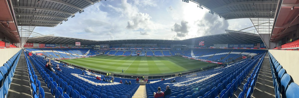 Have to be honest, this is one of the nicest league One grounds we’ve been to……😏😜