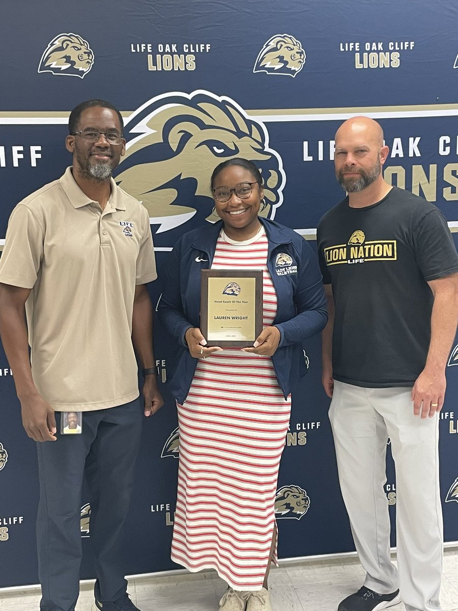 B P (@_phillipsb) on Twitter photo Life High School Oak Cliff OC-HEAD COACH of the year award goes to Lauren Wright. She is our varsity volleyball coach! <a href="/lifeschools/">Life School™</a> <a href="/SLThrush/">Scott Thrush</a> #LifeLeader Life High School Oak Cliff OC-HEAD COACH of the year award goes to Lauren Wright. She is our varsity volleyball coach! <a href="/lifeschools/">Life School™</a> <a href="/SLThrush/">Scott Thrush</a> #LifeLeader