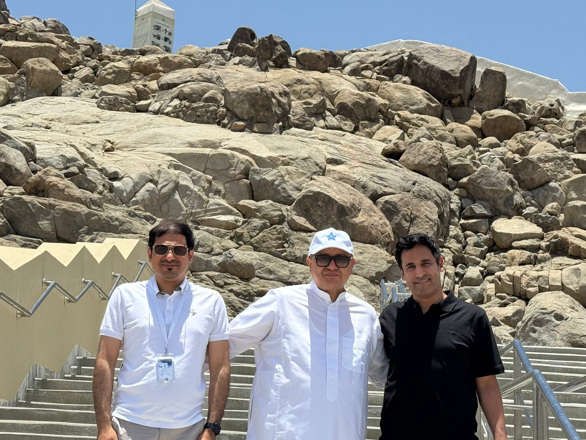 Wail AlkashkariFSCAI,FPICSوائل القشقرى🇸🇦🇨🇦🇺🇲 (@alkashkariwail) on Twitter photo (وَآخِرُ دَعْوَاهُمْ أَنِ الْحَمْدُ لِلَّهِ رَبِّ الْعَالَمِينَ)
<a href="/Nasser_Ghattar/">د. ناصر القحطاني Nasser Alqahtani</a> <a href="/DrAlsaiediAB/">Abdullah Alsaiedi I عبدالله السعيدي</a> (وَآخِرُ دَعْوَاهُمْ أَنِ الْحَمْدُ لِلَّهِ رَبِّ الْعَالَمِينَ)
<a href="/Nasser_Ghattar/">د. ناصر القحطاني Nasser Alqahtani</a> <a href="/DrAlsaiediAB/">Abdullah Alsaiedi I عبدالله السعيدي</a>