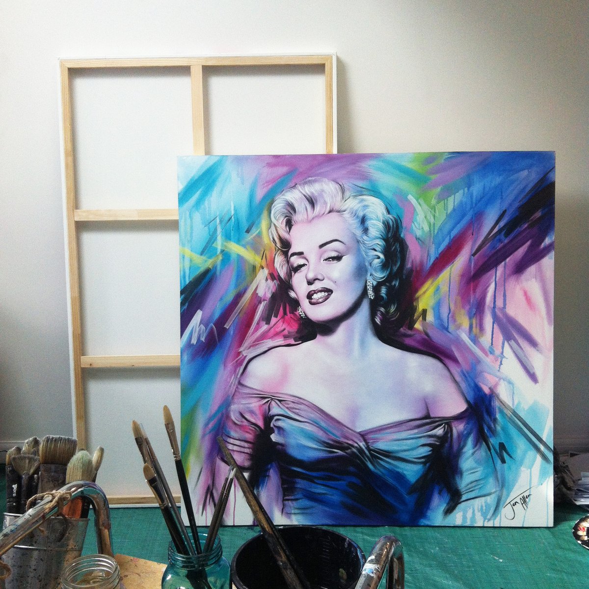 Flashback to Marilyn 4 studios ago! 💜
#marilynmonroe #portraitofmarilynmonroe #artinstudio #artstudio 

<a href="/KellyOsbourne/">Kelly!</a> ... I was just listening to your podcast where you said you would resurrect Marilyn as one of your dream dinner guests - I have to agree!😊xx