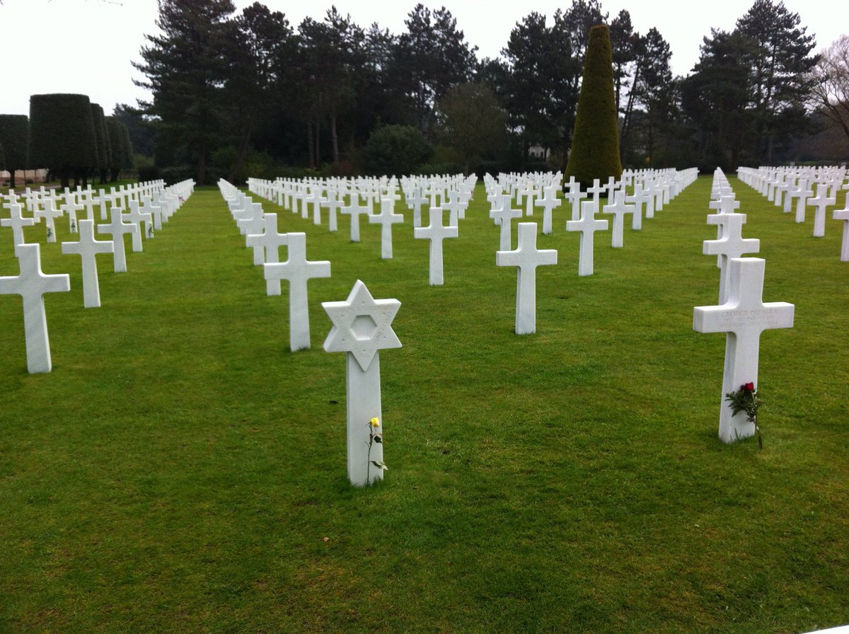Vandaag 81 jaar geleden op D-Day begon de bevrijding van Europa. Vele jonge mannen gaven hun leven voor onze vrijheid.

Vrijheid die nooit vanzelfsprekend is en verschrikkelijk hard bevochten is. Laten we daar vandaag bij stil staan.  🙏🏻