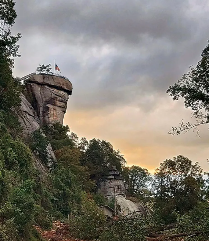 Queen_City_News's tweet image. GREAT NEWS! 👏👏 After 9 months of recovery from Hurricane Helene, #ChimneyRock at Chimney Rock State Park is reopening to the public!

Here's what we know &amp;gt;&amp;gt; qcnews.com/hurricane-hele…