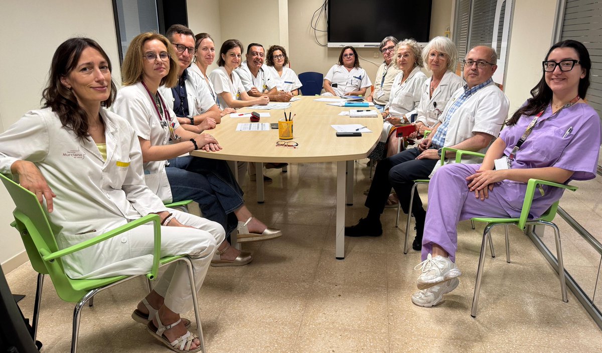 CBGC.ARRIXACA (@cbgc_arrixaca) on Twitter photo Reunión con los especialistas de endocrinología pediátrica, neonatología y coordinadoras de enfermería <a href="/AreaUnoArrixaca/">Área 1 Arrixaca</a> para coordinar la Unidad Clínica de Seguimiento de los casos detectados en el #cribadoneonatal de la hiperplasia suprarrenal congénita. Seguimos avanzando. 👍 Reunión con los especialistas de endocrinología pediátrica, neonatología y coordinadoras de enfermería <a href="/AreaUnoArrixaca/">Área 1 Arrixaca</a> para coordinar la Unidad Clínica de Seguimiento de los casos detectados en el #cribadoneonatal de la hiperplasia suprarrenal congénita. Seguimos avanzando. 👍