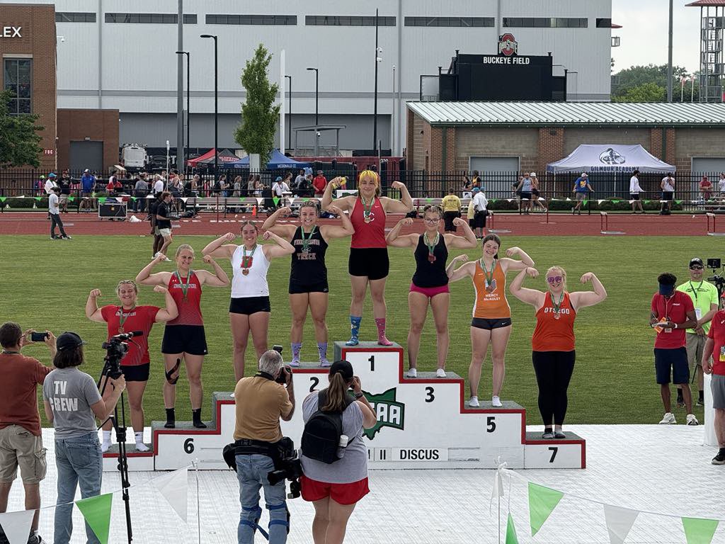 PeregoSavannah's tweet image. 137’4” Discus, 3rd place at State! Huge PR today is what matters!!!