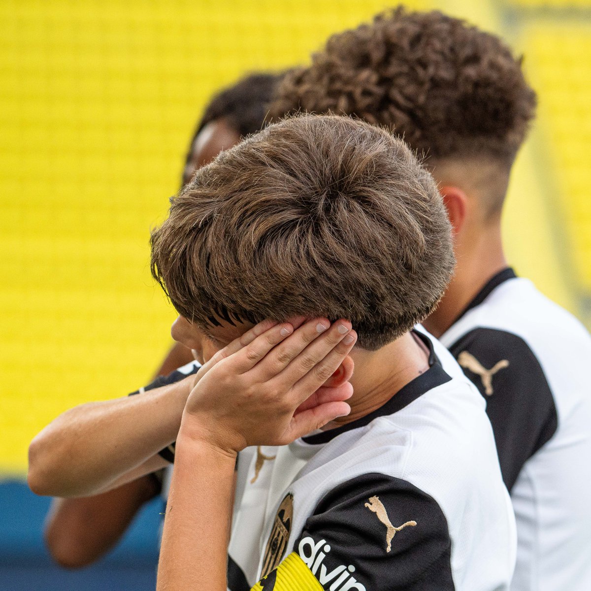 LaLiga's tweet photo. 🤩 ¡El @Academia_VCF SUEÑA A LO GRANDE en esta #LALIGAFCFUTURES!

✅✅✅ ¡El conjunto valencianista HA GANADO TODOS SUS PARTIDOS de este viernes en la competición! https://t.co/zPD0qgmDfQ