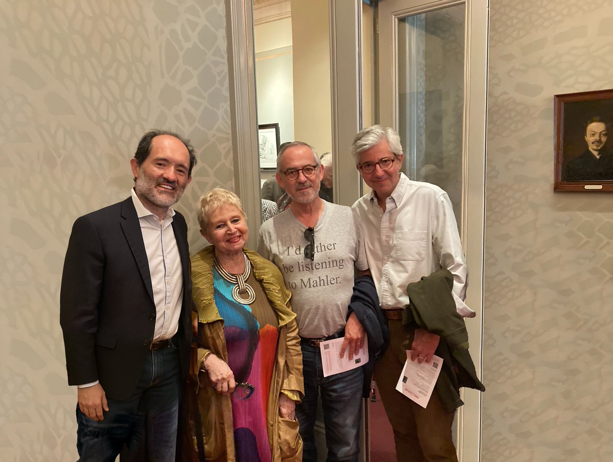Gerardo Gamba (@gerardo_gamba) on Twitter photo Hace unas semanas en el festival Mahler en Amsterdam mis queridos amigos <a href="/NeuroImmuneGuy/">Sergio Iván Valdés</a> , <a href="/jccrispin/">Jose C. Crispin</a> y yo tuvimos la oportunidad de conocer y platicar con Marina Mahler, nieta de Gustav Mahler. Aquí previo al inicio de la sinfonía 3. Hace unas semanas en el festival Mahler en Amsterdam mis queridos amigos <a href="/NeuroImmuneGuy/">Sergio Iván Valdés</a> , <a href="/jccrispin/">Jose C. Crispin</a> y yo tuvimos la oportunidad de conocer y platicar con Marina Mahler, nieta de Gustav Mahler. Aquí previo al inicio de la sinfonía 3.
