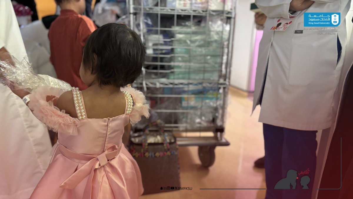 في أول أيام #عيد_كن_صديقي🎈
شاركنا الأطفال لحظات الفرح، ببسمات تسبق الكلام 🤩

مستشفى الملك عبدالله التخصصي كان محطتنا الأولى، ازدان بأرواح معطاءة، وببهجة عيد!