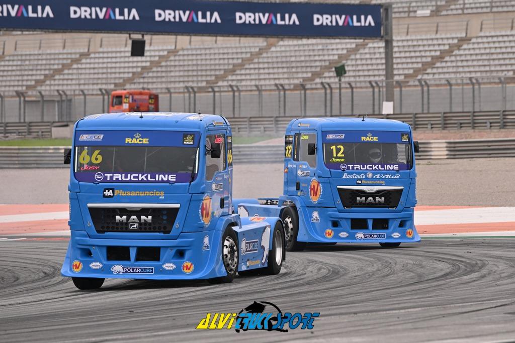 ¡Esto no os lo esperabais!

Mañana, además del disfrute de la competición y la prueba deportiva, tendremos también tiempo para la espectacular exhibición de Josy y Jorge Vila a bordo de sus camiones de carreras de circuito.

Toda la información en:
cdtierrasdecastilla.es