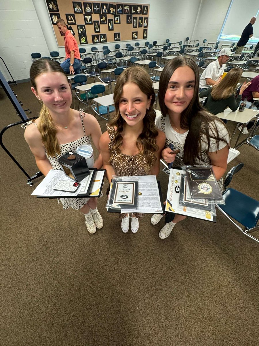 Mackenzie Carr (@mackenziecarr27) on Twitter photo I am so grateful and happy to have been awarded Honorable Mention all Federal League, Honorable Mention all Northeast Ohio, Defensive Player of the Year, and a Scholar Athlete Award! <a href="/OutlawsWilliams/">OhioOutlawsWilliams</a> <a href="/jess_bracamonte/">Jessica Bracamonte</a> <a href="/CoachJexx_RMU/">Coach Jexx</a> <a href="/amanda_daneker/">Amanda Daneker-McMahon</a> <a href="/CoachPena_BSU/">Helen Peña</a> <a href="/mysha_sataraka/">Mysha Sataraka</a> I am so grateful and happy to have been awarded Honorable Mention all Federal League, Honorable Mention all Northeast Ohio, Defensive Player of the Year, and a Scholar Athlete Award! <a href="/OutlawsWilliams/">OhioOutlawsWilliams</a> <a href="/jess_bracamonte/">Jessica Bracamonte</a> <a href="/CoachJexx_RMU/">Coach Jexx</a> <a href="/amanda_daneker/">Amanda Daneker-McMahon</a> <a href="/CoachPena_BSU/">Helen Peña</a> <a href="/mysha_sataraka/">Mysha Sataraka</a>
