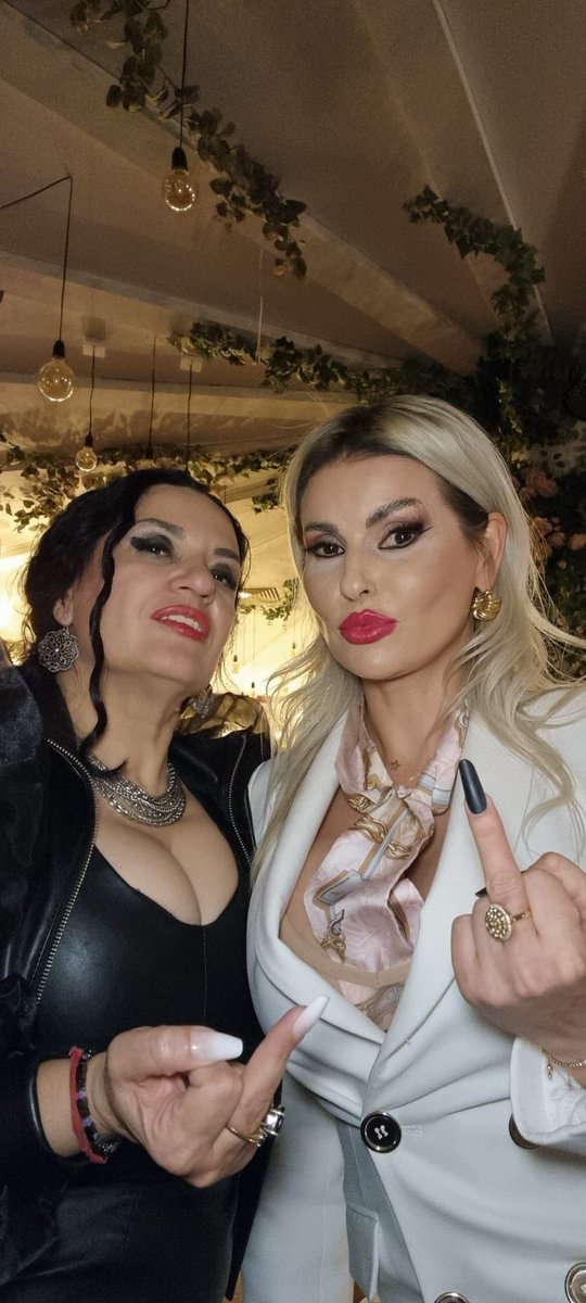 ObeyLexyNoir sensual Dominatrix (@obeylexynoir) on Twitter photo sharing some fun moments with <a href="/MistressLuna_/">♀️Mistress Luna ♀️🔞</a> at <a href="/FemdomSummit/">International FemDom Summit</a> dinner party . RT&like and serve us ! sharing some fun moments with <a href="/MistressLuna_/">♀️Mistress Luna ♀️🔞</a> at <a href="/FemdomSummit/">International FemDom Summit</a> dinner party . RT&like and serve us !