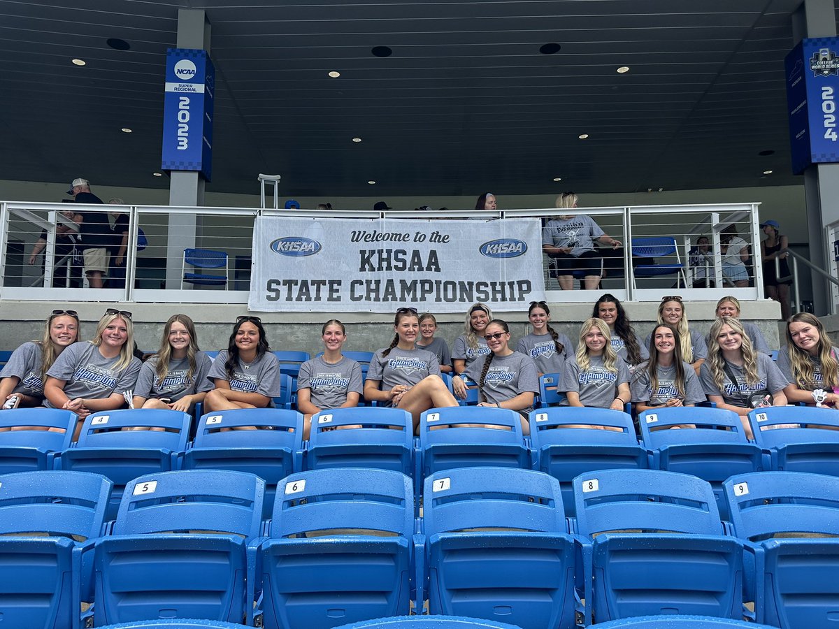 SWSoftball's tweet image. Here supporting @SWBaseball
LET’S GOOOO SOUTH! ⚾️🖤⚔️