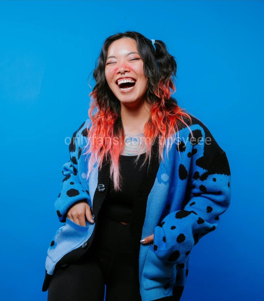 tipsyeee's tweet image. HELLO FRIENDS REMEMBER WHEN I SAID I HAD A MODELING GIG
HERE ARE SOME PICS FROM IT!!!!!
Very pleased that they loved my laugh and smile and encouraged me to do so in every shot :)