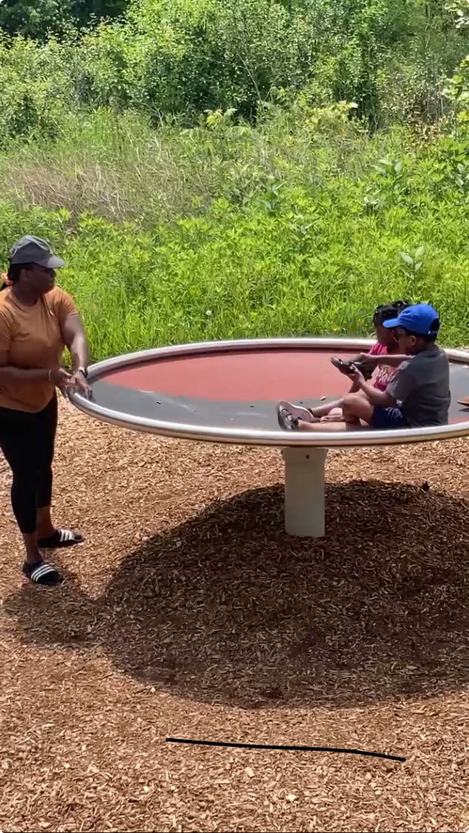 BirthToThree203's tweet image. 2025 Summer Group Connections have started! Families enjoyed a morning at the Sensory Garden Playground. @Naperville203 #elevate203