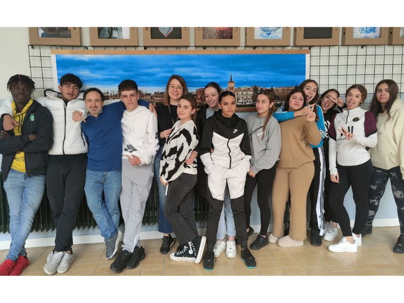 Gracias a vuestro apoyo, el corto Koulibaly ha sido galardonado con el Premio Votación Popular🥇en el Festival Educativo de cine Cinedfest. Enhorabuena a todos los miembros del <a href="/CIFP_Fabres/">CIFP Rodríguez Fabrés</a> que han participado y han hecho posible la producción de Koulibaly y Gitayas 👏🏻👏🏻<a href="/educacyl/">Educación JCyL</a>