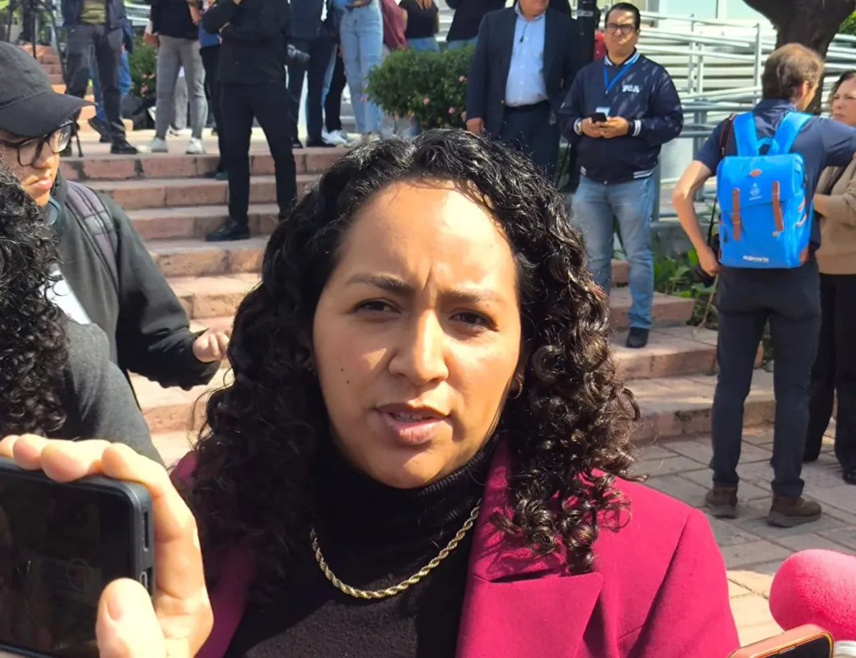 👉🏼El Batán sería otro proyecto disfrazado de progreso que pagaríamos todos: Astrid Ortega

La presidenta de #Cadereyta criticó el proyecto impulsado por el gobernador <a href="/makugo/">Mauricio Kuri</a> por no haber consultado a toda la población al respecto | #ObrasPúblicas 

📰 presenciauniversitariauaq.com/?p=68868