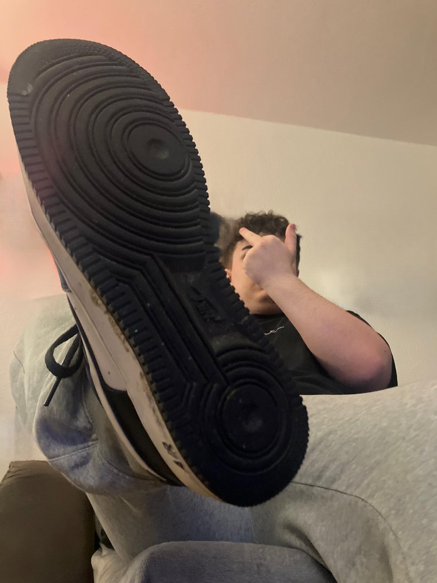 grad ordentlich besoffen und Bock euch das Geld aus der Tasche zu ziehen 😈😂😂😂 sofort melden ihr Opfer und die Kosten meines Abends übernehmen