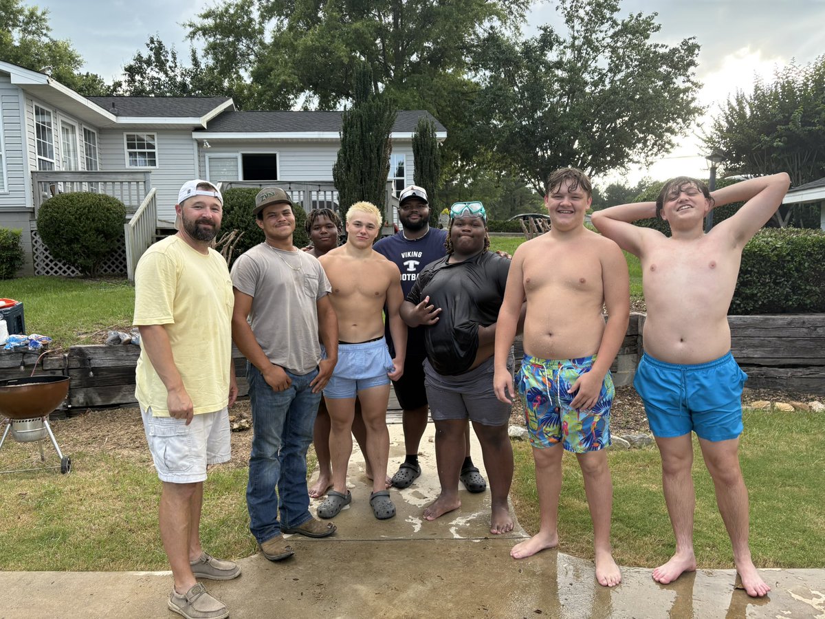 Week 1 “POTW” goes the Defensive Line Unit! The big boys up front started the summer off right🔥🏊‍♀️