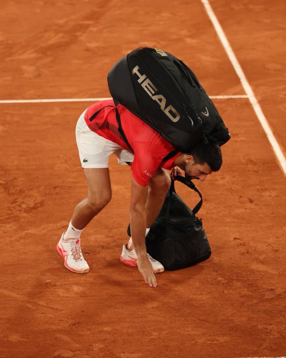 💣 BOMBAZO 💣 

“Ha podido ser mi último partido aquí en Roland Garros. Y ha sido maravilloso porque nunca antes la gente me había animado tanto contra un gran rival", afirmó Novak Djokovic.

#RolandGarros