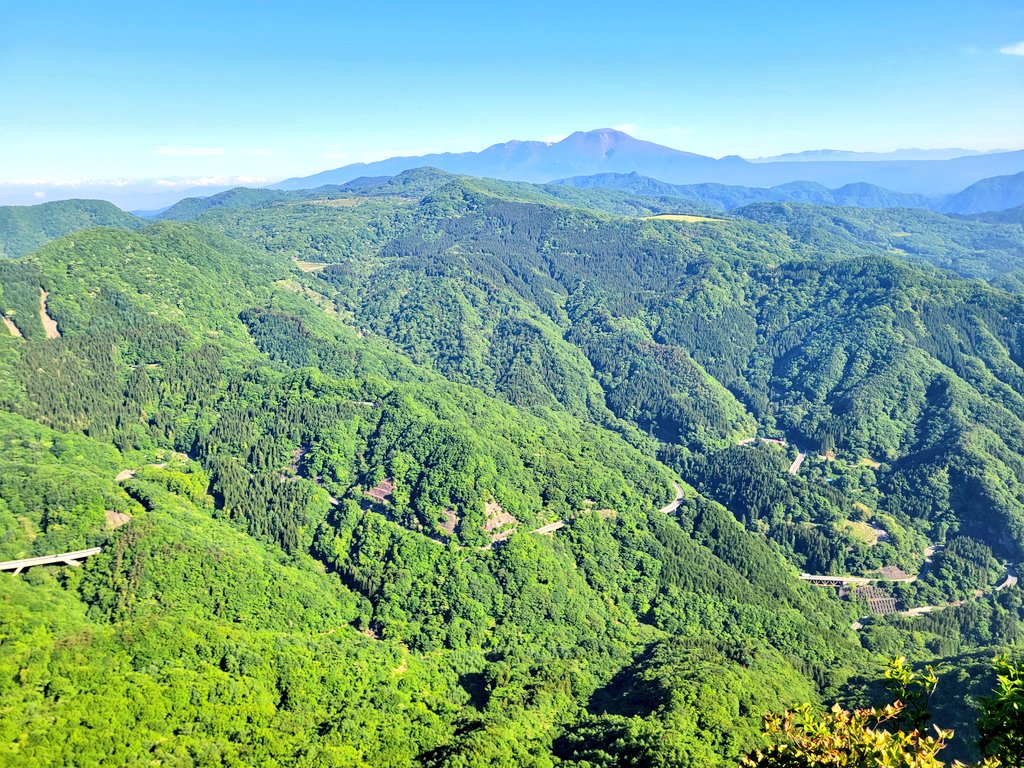 macofamR's tweet image. 1年前謎の足の痛みで来れなかったけど、この絶景はスゴイ
碓氷バイパス上から見るとこんなにカッコ良いのか