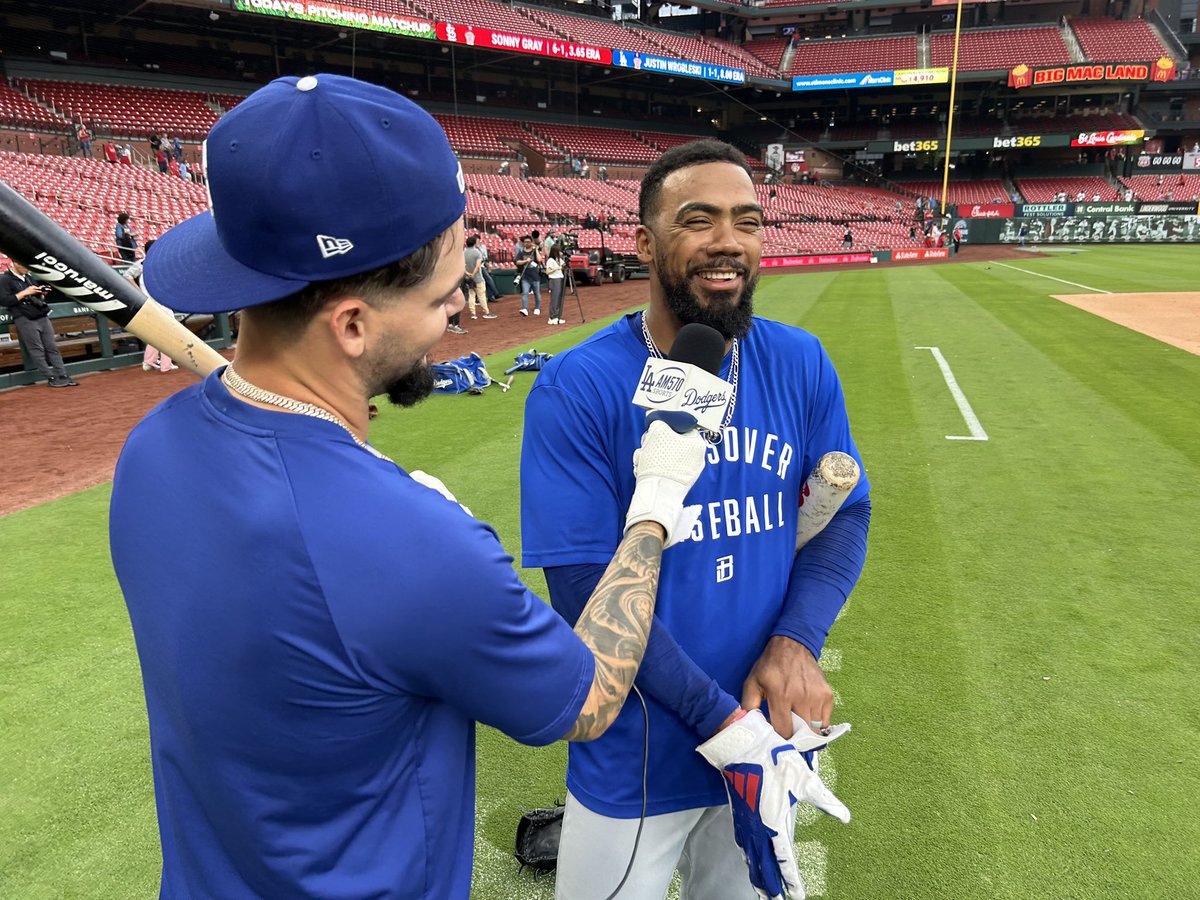 THEREAL_DV's tweet image. We found a #DodgersRadio host. @AM570LASports #Pages #Teo