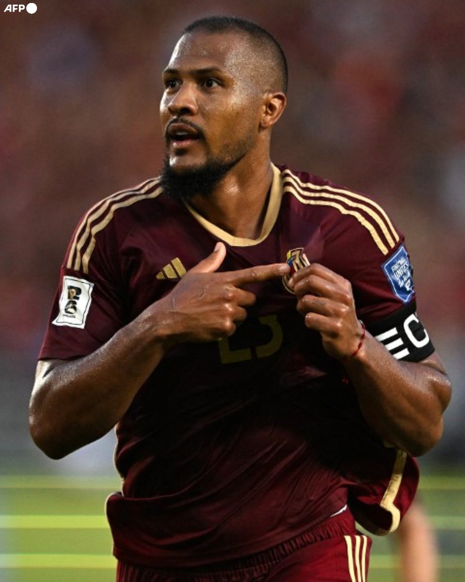 El máximo goleador venezolano en Copa América (7).

El máximo goleador venezolano en eliminatorias (15).

El máximo goleador en toda la historia de la Selección de Venezuela (47).

Cómo te mereces asistir a un Mundial, Salomón. 

DE PIE ANTE EL REY DE LA VINOTINTO, POR FAVOR.