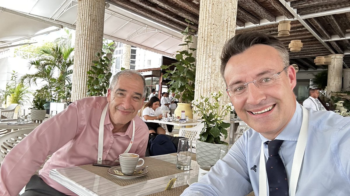 Dr. Roberto Martin-Reyes (@rmartinreyes) on Twitter photo Me encanta la amistad que estamos construyendo <a href="/adribaran/">Adrian Baranchuk MD FACC FRCPC FCCS FSIAC</a>. Muchas gracias por tu apoyo y ayuda. Enhorabuena por la labor que has hecho (y seguro que harás) en <a href="/SIAC_cardio/">SIAC</a> Me encanta la amistad que estamos construyendo <a href="/adribaran/">Adrian Baranchuk MD FACC FRCPC FCCS FSIAC</a>. Muchas gracias por tu apoyo y ayuda. Enhorabuena por la labor que has hecho (y seguro que harás) en <a href="/SIAC_cardio/">SIAC</a>