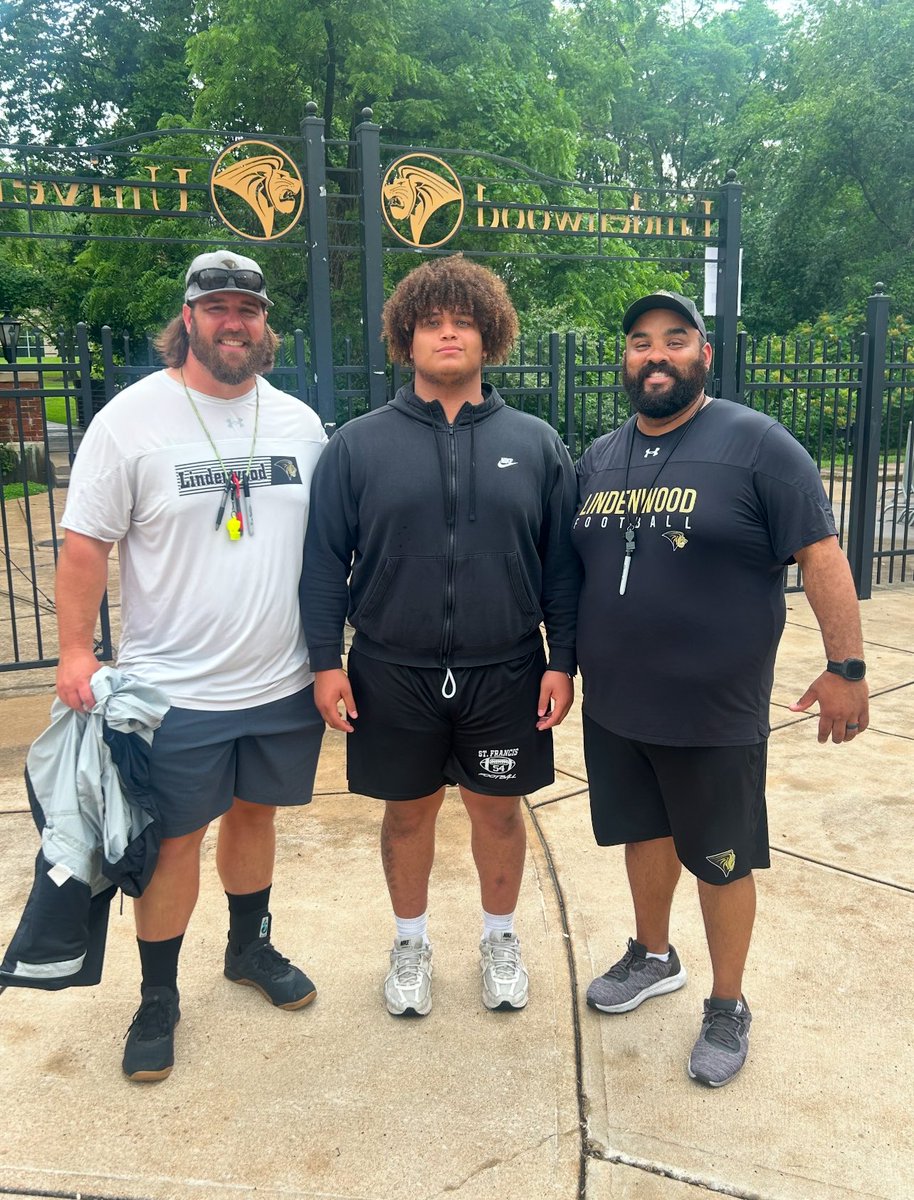 JaylenTorres54's tweet image. AGTG! After an amazing camp experience, I am blessed to receive my second Division 1 offer to @LindenwoodFB!
@coachgarcia57 @CoachMac44 @DeepDishFB @AllenTrieu @EDGYTIM @EricInama @_CoachGoose @CoachGriff_IFF