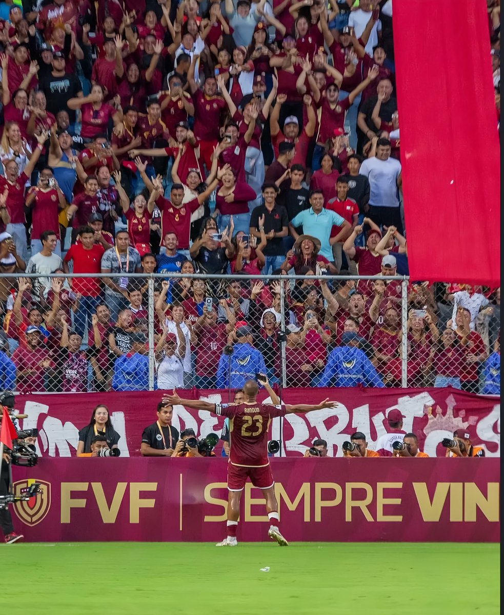 Hablemos de fotos con 𝐀𝐔𝐑𝐀 🇻🇪🐐