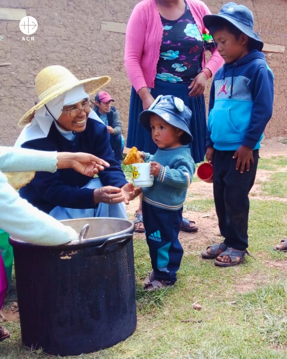 🌍 La fe se vive en cada rincón del mundo.
Swipe para ver 💫

1️⃣ Mozambique: Apoyo a 8 misioneros consagrados
en la Misión San José de Boroma.
2️⃣ Tanzania: Comunidad de fieles en Nyangamara.
3️⃣ Nigeria: Red de radio en Kaduna para evangelizar.
4️⃣ Bolivia: Labor pastoral de las