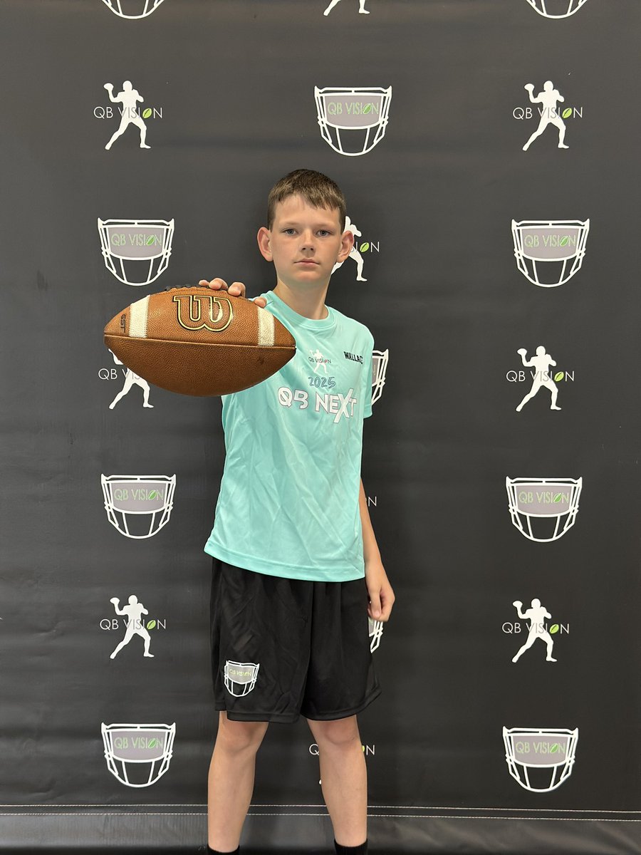 walli42's tweet image. Brad had a great camp this week at QB Next in Fort Walton, FL! He learned so much and got better! Really proud of him for going out there and showing what he can do! #QBNEXT25 #QBVISION