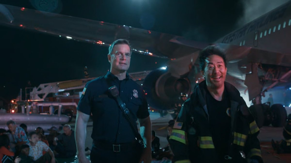 Mnxeu's tweet photo. "Where's Gerrard?"
"Oh, Buck put him in the hospital."
"What?"
"I could explain but it'd be more fun not to."
Maaannn, I wish we got more Bobby & Chim funny scenes. Look at themmm, let Peter & Kenny be besties on screen too! π€
#911twt #911onABC #911abc #BobbyNash #HowardHan https://t.co/F0TV7Kj2B8