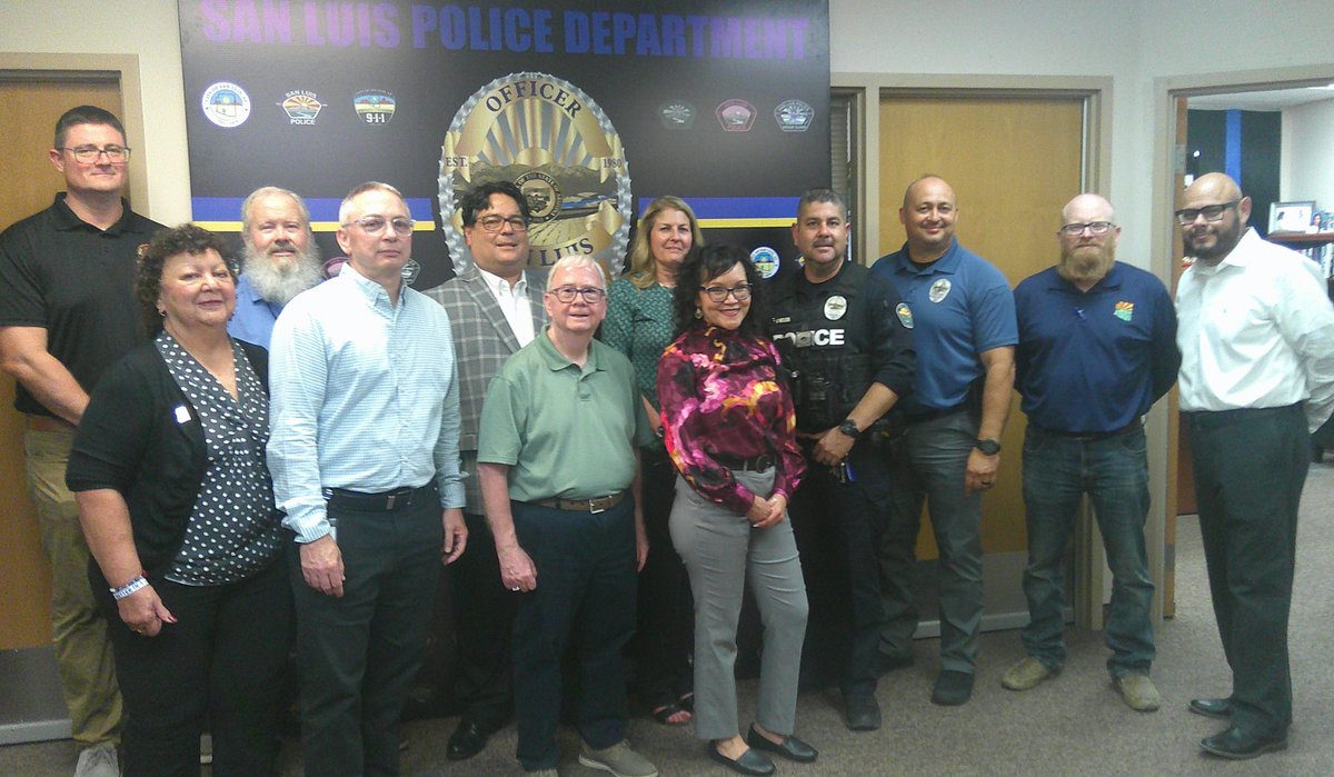 IndCommAZ's tweet photo. Grateful for the warm welcome from the @CityofSanLuisAZ on June 4th! We celebrated their recent PEPP Small Employer award and met City Council Members Maria Cecilia Cruz, Lizeth Servin, and Javier Vargas. Impressed by their dedication to employee engagement and safety. https://t.co/HvoYeXYmpr
