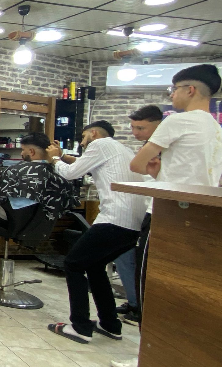 O meşhur Kuaförü buldum sonunda 😂

#haber #Manisa #Morata #Barzo #kuaför #Berber