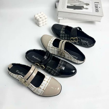 AriesFindra's tweet photo. 🔥 PROMO 🔥 Anggun &amp; nyaman dengan Berlyn Series G.01! Flatshoes elegan dari kulit sintetis &amp; katun, sol anti-slip. Cocok untuk semua acara, tersedia hitam &amp; krem. Dapatkan sekarang cuma Rp 38.300! Cek disini 😍👉https://t.co/GIbeFSexDL https://t.co/XGYr3ovfK7