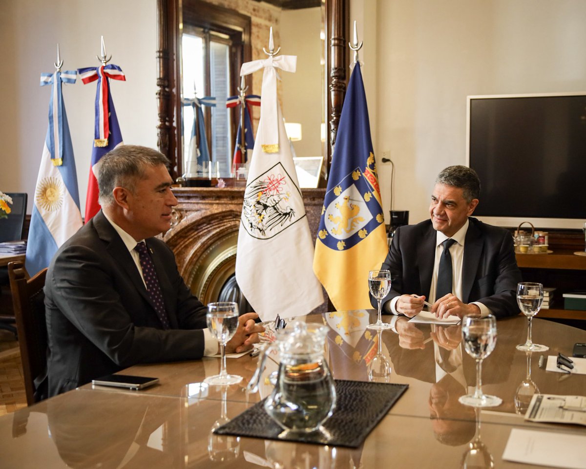 Mario Desbordes Jiménez (@desbordes) on Twitter photo Hoy me reuní con <a href="/jorgemacri/">Jorge Macri</a> , Jefe de Gobierno de la Ciudad Autónoma de Buenos Aires, para intercambiar experiencias en seguridad urbana. Su ciudad ha logrado una importante reducción en los homicidios, gracias a una estrategia integral de prevención.
Revisamos medidas como Hoy me reuní con <a href="/jorgemacri/">Jorge Macri</a> , Jefe de Gobierno de la Ciudad Autónoma de Buenos Aires, para intercambiar experiencias en seguridad urbana. Su ciudad ha logrado una importante reducción en los homicidios, gracias a una estrategia integral de prevención.
Revisamos medidas como