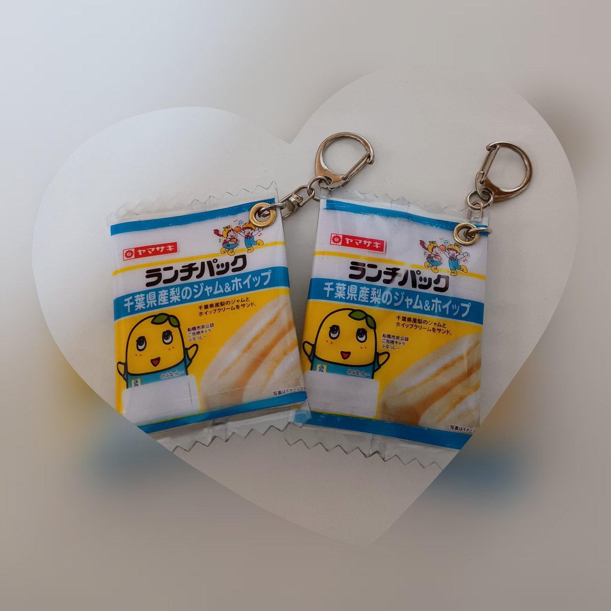 F*p様 ふなっしー アクリルキーホルダー　ランチパック　非売品 山崎製パン＠商品情報発信中 on X: 