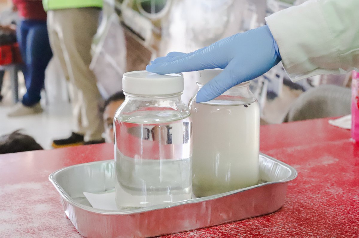 GrupoMASAgua's tweet photo. 🔬💧 Análisis de muestras para el tratamiento de aguas residuales
En esta etapa clave del proceso, evaluamos la calidad antes y después del tratamiento, asegurando que el saneamiento cumpla con los más altos estándares. 🌱
#TratamientoDeAguas #Saneamiento #GrupoMAS https://t.co/NmwBtU5TxB