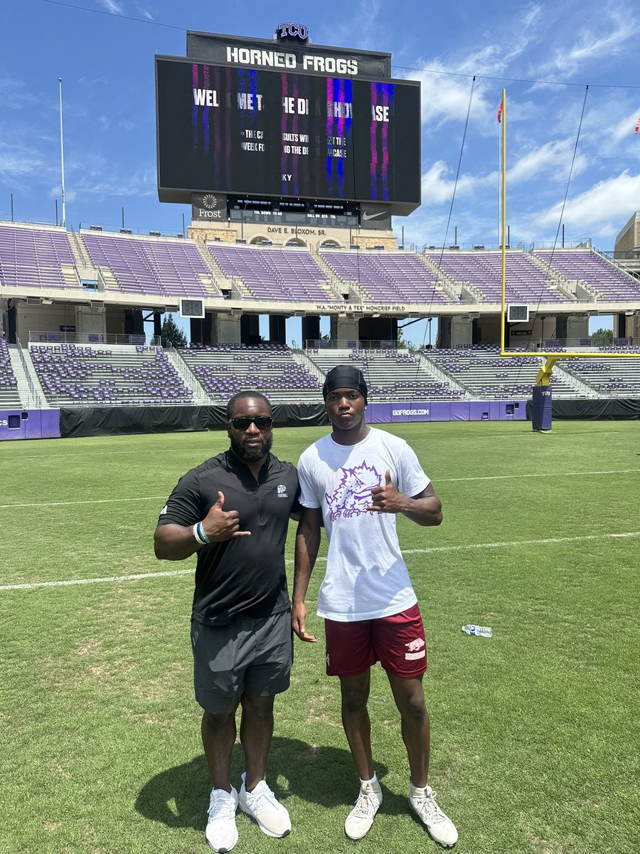 Tony Noble (@t_1ne4) on Twitter photo After a great conversation with <a href="/COACHJMACRB/">Jourdan McNeill</a> I am blessed to receive a offer from <a href="/UTEPFB/">UTEP Football</a> #WinTheWest <a href="/Arkansas_HighFB/">Arkansas High Football</a> <a href="/LeroyHood/">Coach Hood</a> <a href="/CoachB1906/">Coach Arion Banks</a> <a href="/CoachMyronHend/">Myron Henderson</a> <a href="/jaidenhenry_/">Jaiden Henry ๐</a> <a href="/Coach_Rose08/">Cua Rose</a> <a href="/Matt_Arnold3/">Matt Arnold</a> After a great conversation with <a href="/COACHJMACRB/">Jourdan McNeill</a> I am blessed to receive a offer from <a href="/UTEPFB/">UTEP Football</a> #WinTheWest <a href="/Arkansas_HighFB/">Arkansas High Football</a> <a href="/LeroyHood/">Coach Hood</a> <a href="/CoachB1906/">Coach Arion Banks</a> <a href="/CoachMyronHend/">Myron Henderson</a> <a href="/jaidenhenry_/">Jaiden Henry ๐</a> <a href="/Coach_Rose08/">Cua Rose</a> <a href="/Matt_Arnold3/">Matt Arnold</a>
