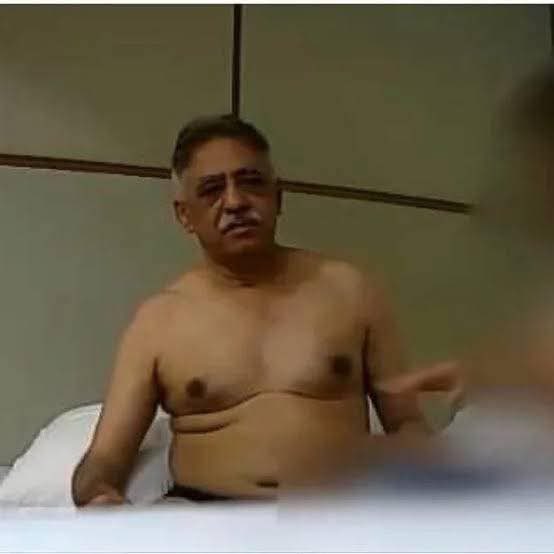 سنا ہے یہ بھی پی ٹی آئی میں جا رہا ہے
