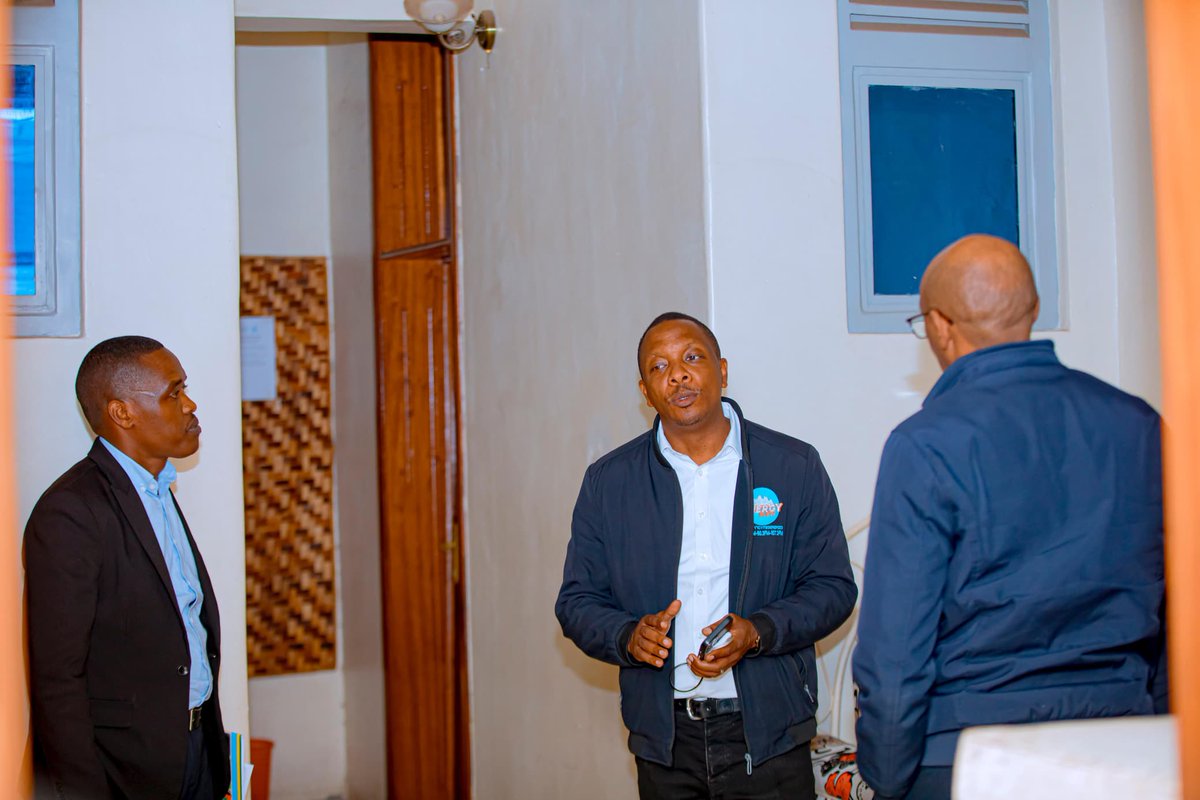 Rwanda Gov Board (@governancerw) on Twitter photo Today, a team from RGB led by <a href="/jbrushingabigwi/">J. B. Rushingabigwi</a> visited Energy Radio located in <a href="/MusanzeDistrict/">Musanze District</a> to assess working conditions, business management & gender based violence reporting mechanisms, while engaging leadership on challenges & solutions to strengthen media professionalism Today, a team from RGB led by <a href="/jbrushingabigwi/">J. B. Rushingabigwi</a> visited Energy Radio located in <a href="/MusanzeDistrict/">Musanze District</a> to assess working conditions, business management & gender based violence reporting mechanisms, while engaging leadership on challenges & solutions to strengthen media professionalism